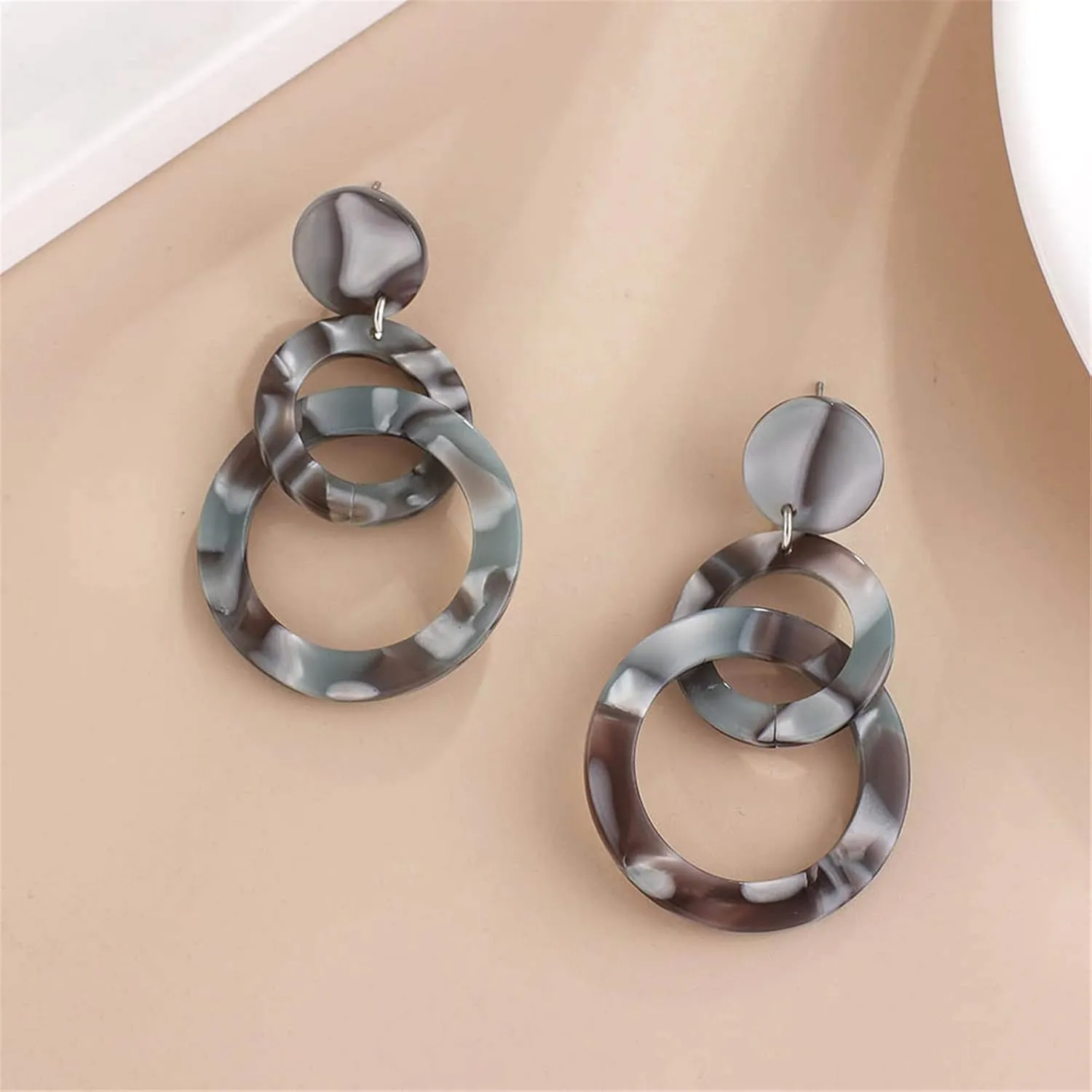 Acrylic Trible Round Circle Stud Drop Dangle Earrings for Women Resin Geometric Lightweight Retro Y2K Party 70s 80s 90s Jewelry Colorful Tassel Dangle Earrings